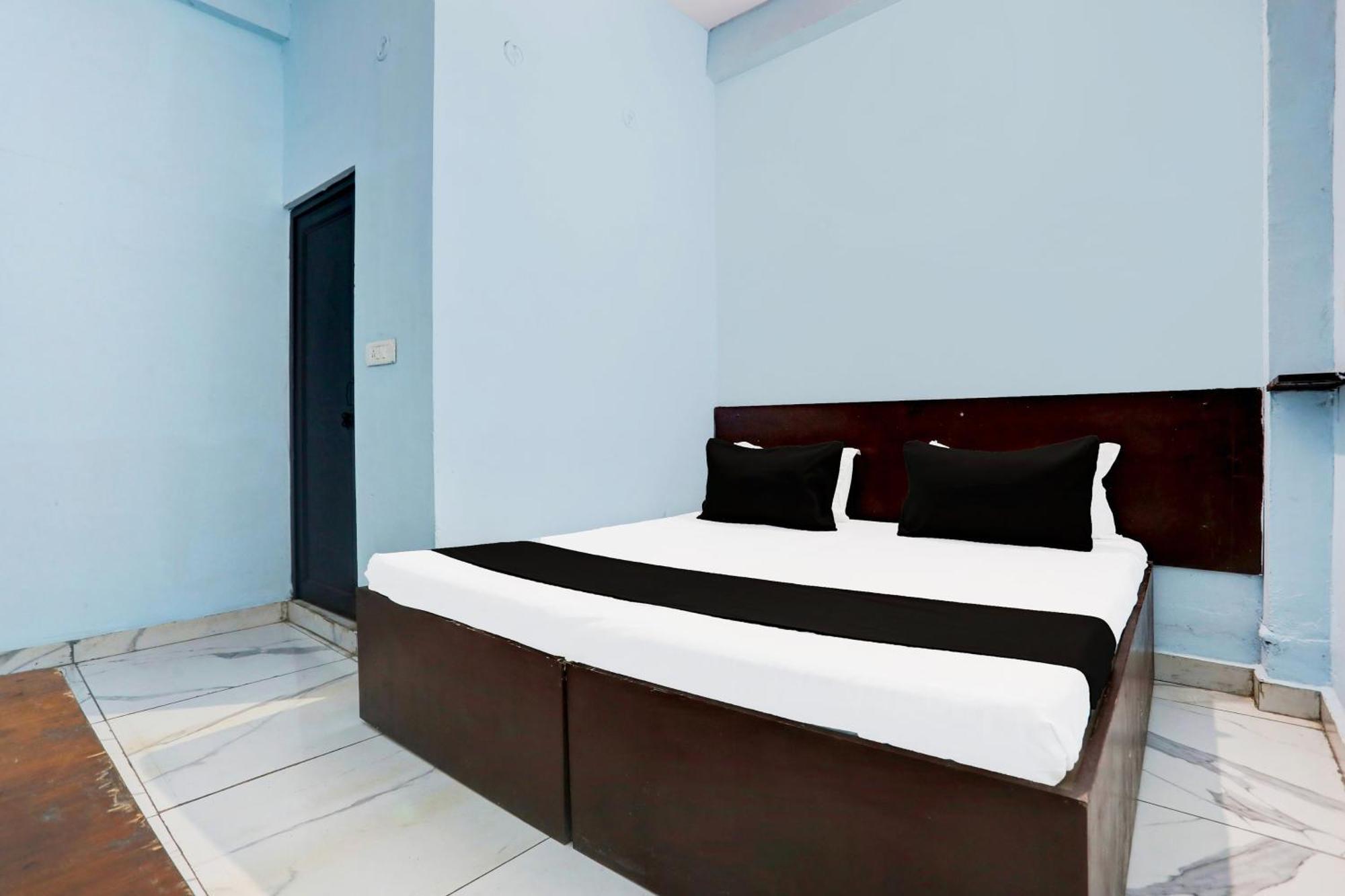 Spot On New Diamond Guest House Rudrapur Экстерьер фото