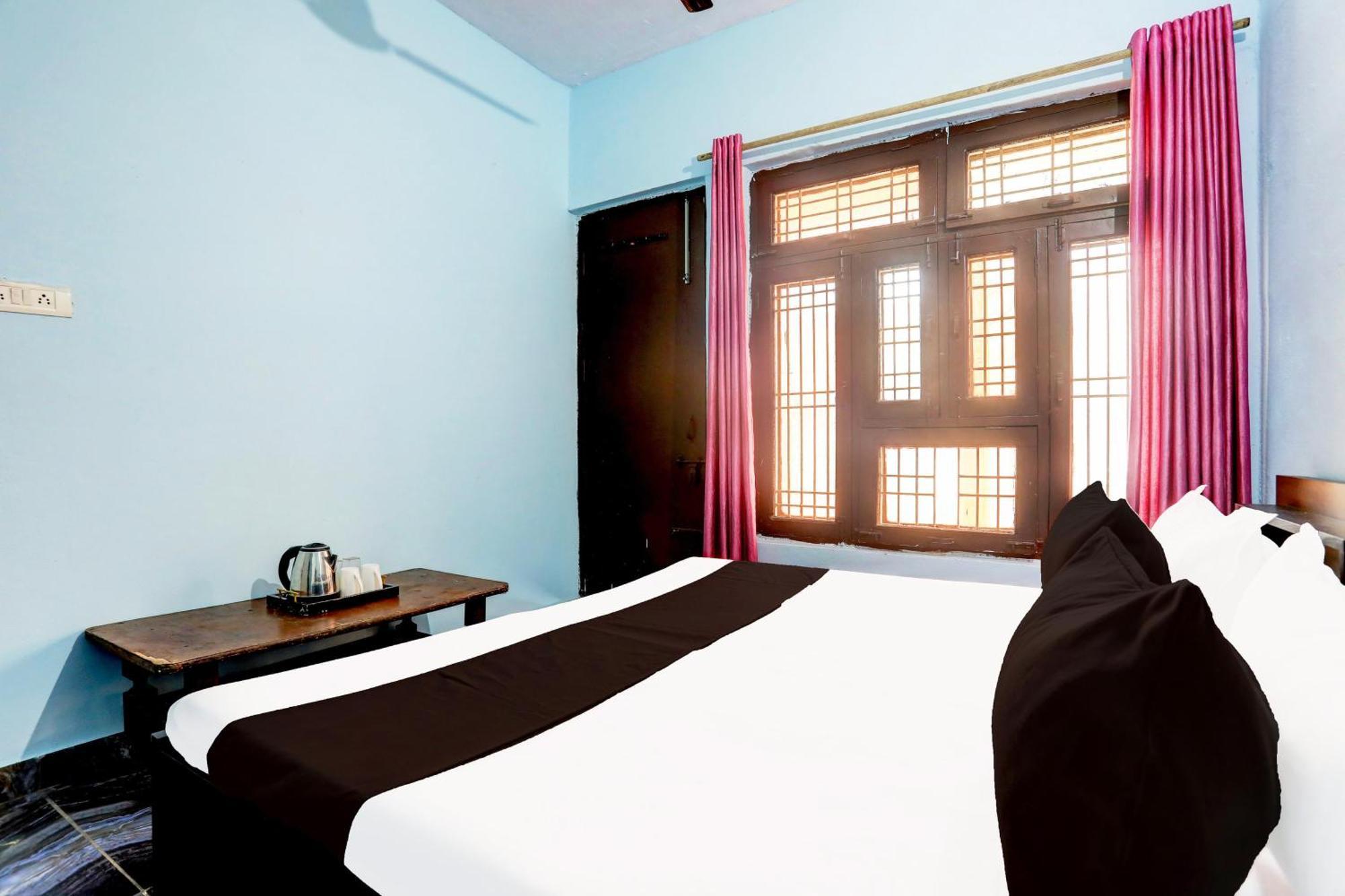 Spot On New Diamond Guest House Rudrapur Экстерьер фото